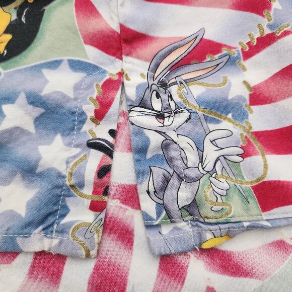 Looney Tunes Scrub Top USA Flag Bugs Bunny Tweety Sylvester Daffy Size Small HTF - Picture 6 of 7
